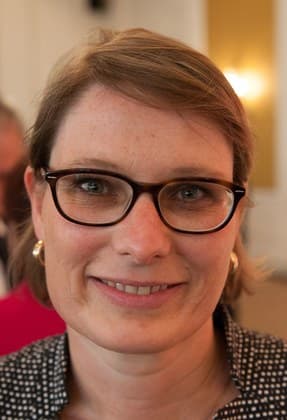 Stefanie Hubig bei einer öffentlichen Veranstaltung.
